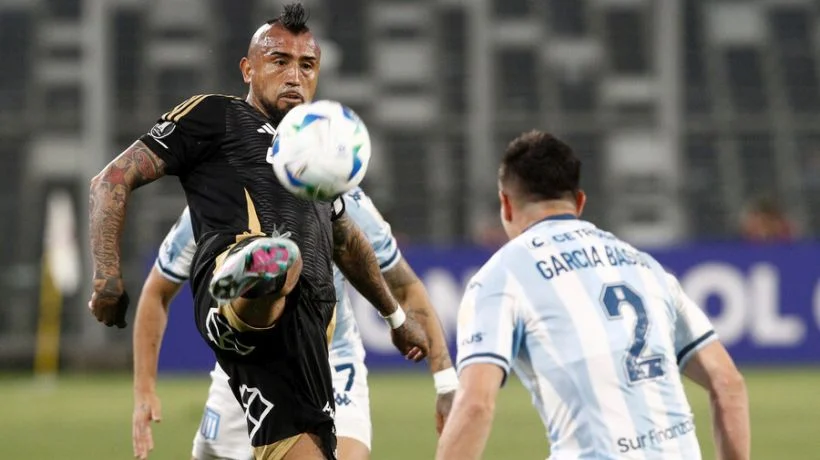 Libertadores Colo Colo igualó 1-1 con Racing en el Monumental.