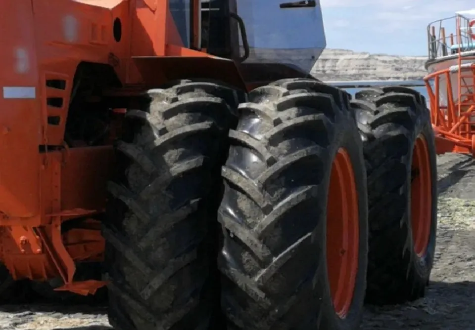 tractor