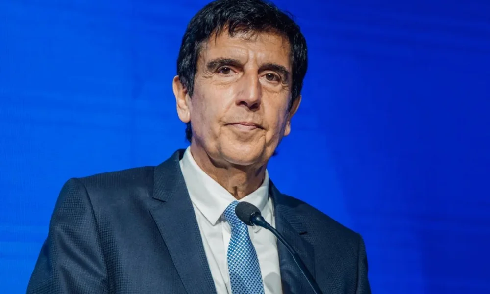 En el centro de la discusión aparece la palabra devaluación, un término que vuelve a generar tensiones