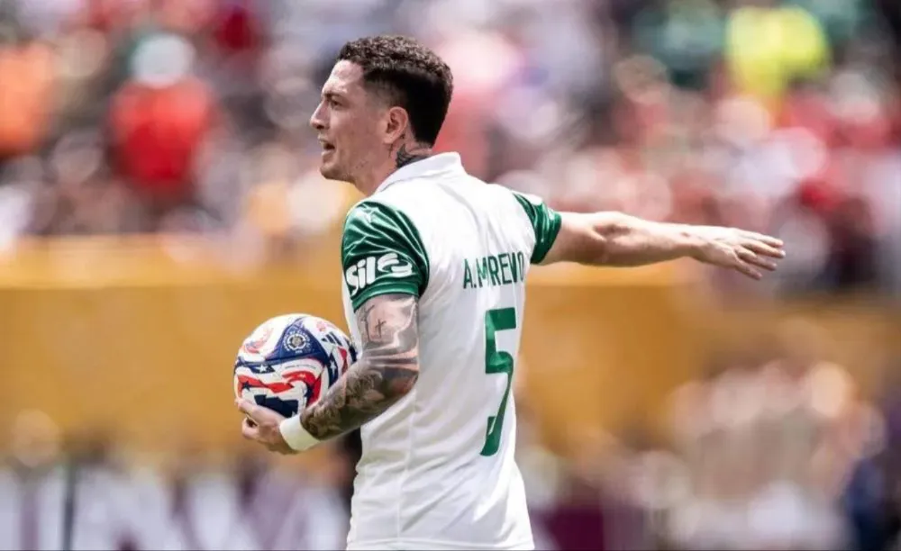 El mediocampista presiona para salir de Palmeiras