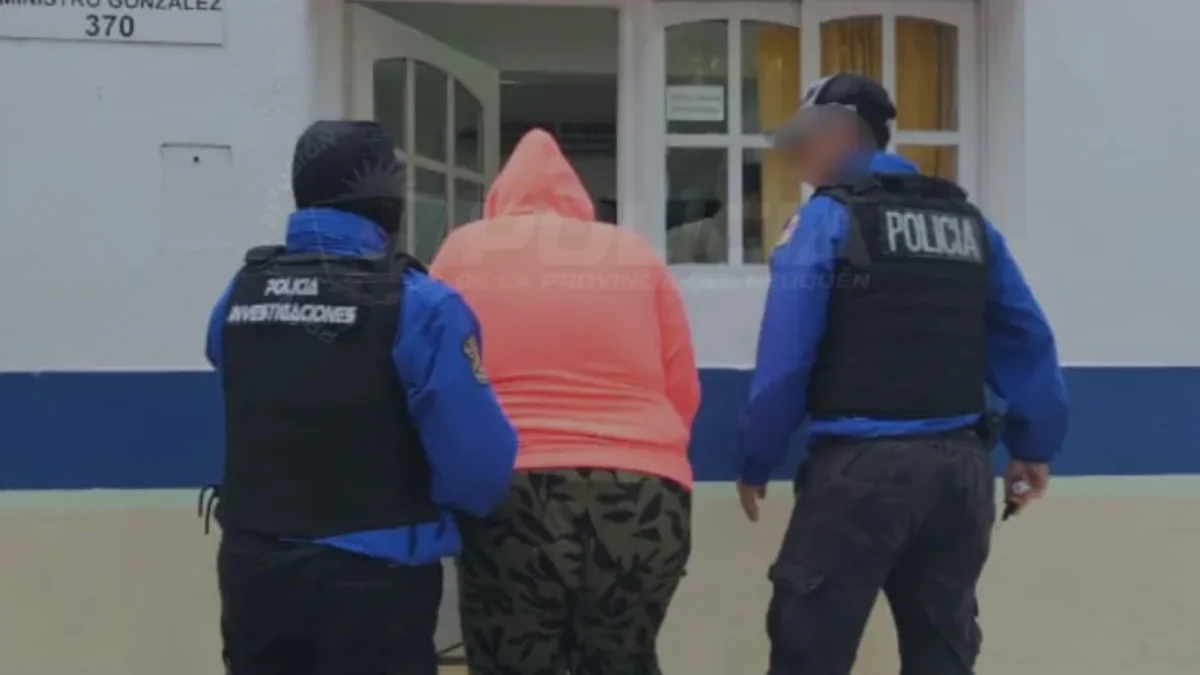 Fuentes policiales indicaron que en el lugar había cannabis sativa y clorhidrato de cocaína.-2