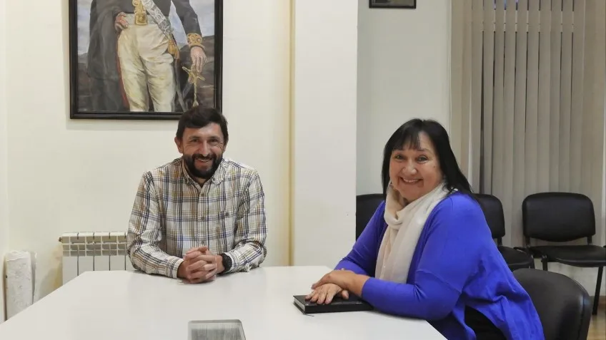 Hector Ingram junto a la diputada Arbilla