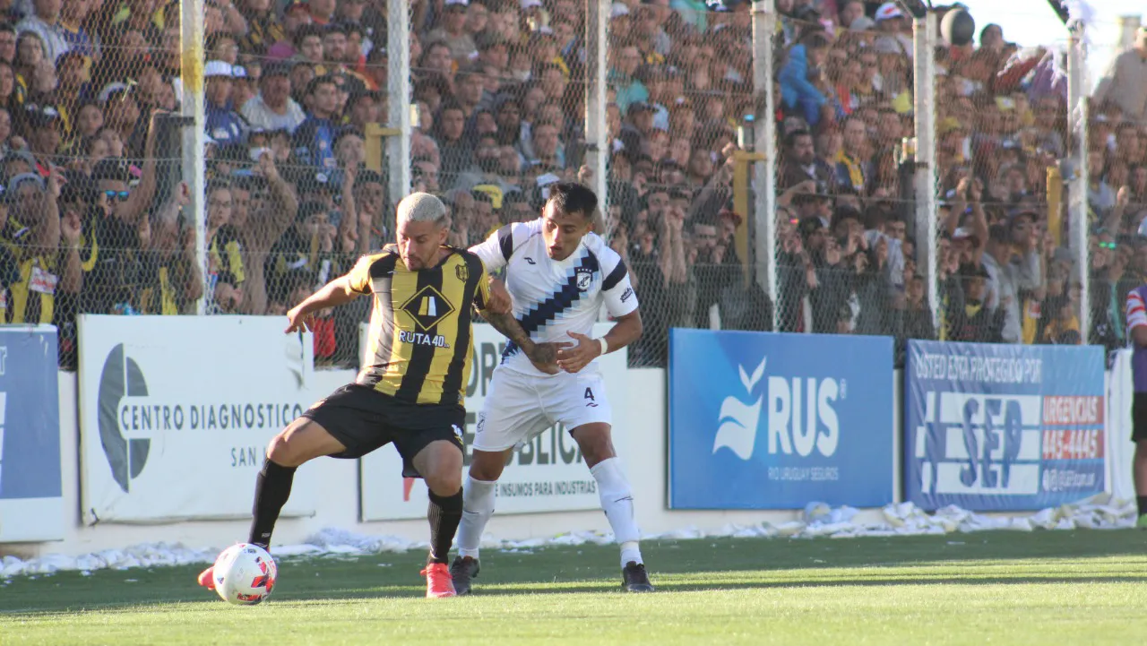 SE CONFIRMÓ EL ÁRBITRO PARA EL CLÁSICO DEL DOMINGO