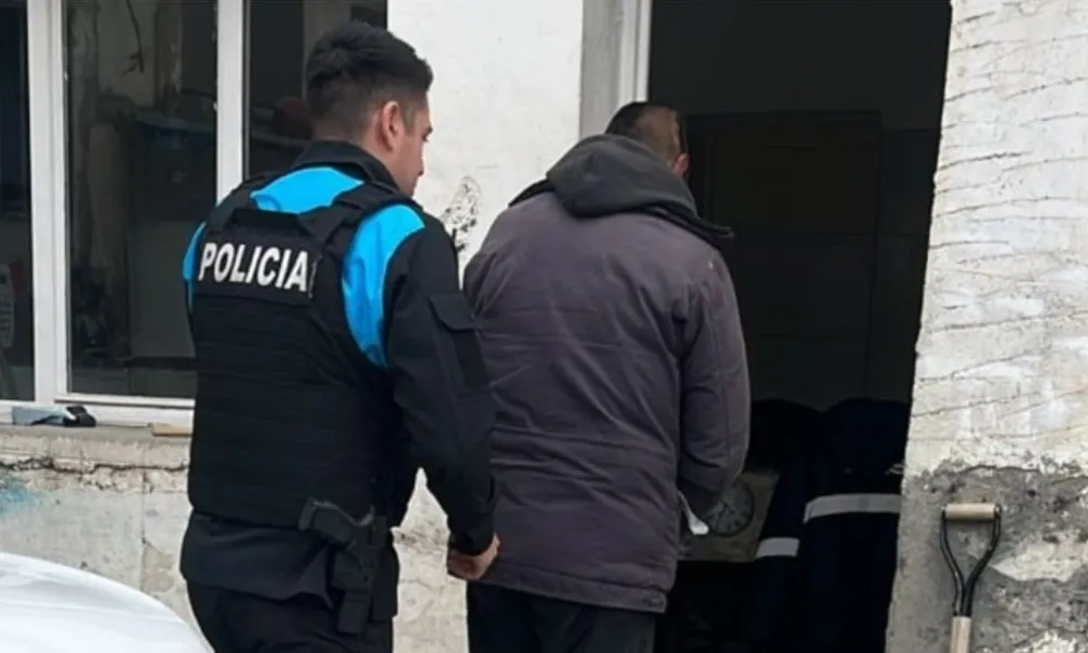 detenido con pedido de captura