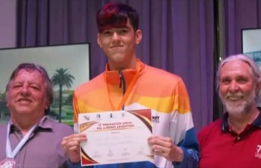 Sebastián Moreno Pérez fue reconocido como el mejor ajedrecista Sub-20 del país