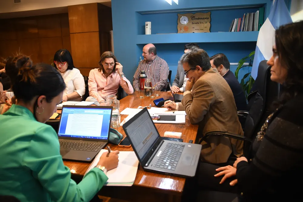 Torres garantizó el salario mínimo de un docente en $500.000