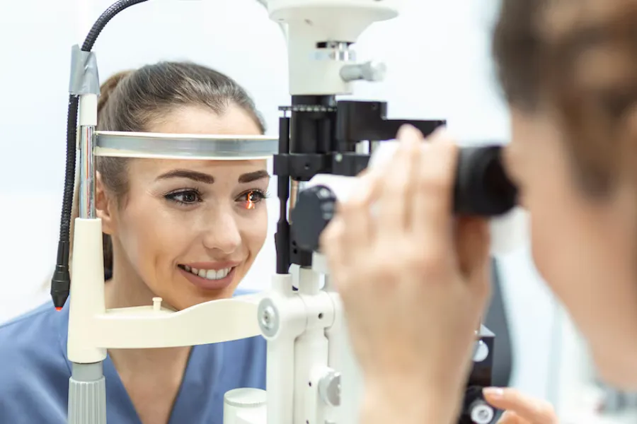 clínica oftalmológica