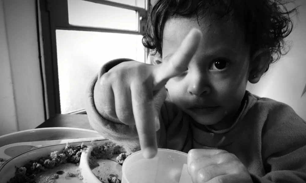 Pobreza y hambre afecta a los niños foto ilustrativa fuente Freepik