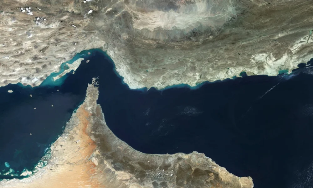 El bloqueo del Estrecho de Ormuz empujó un salto inmediato de precios.