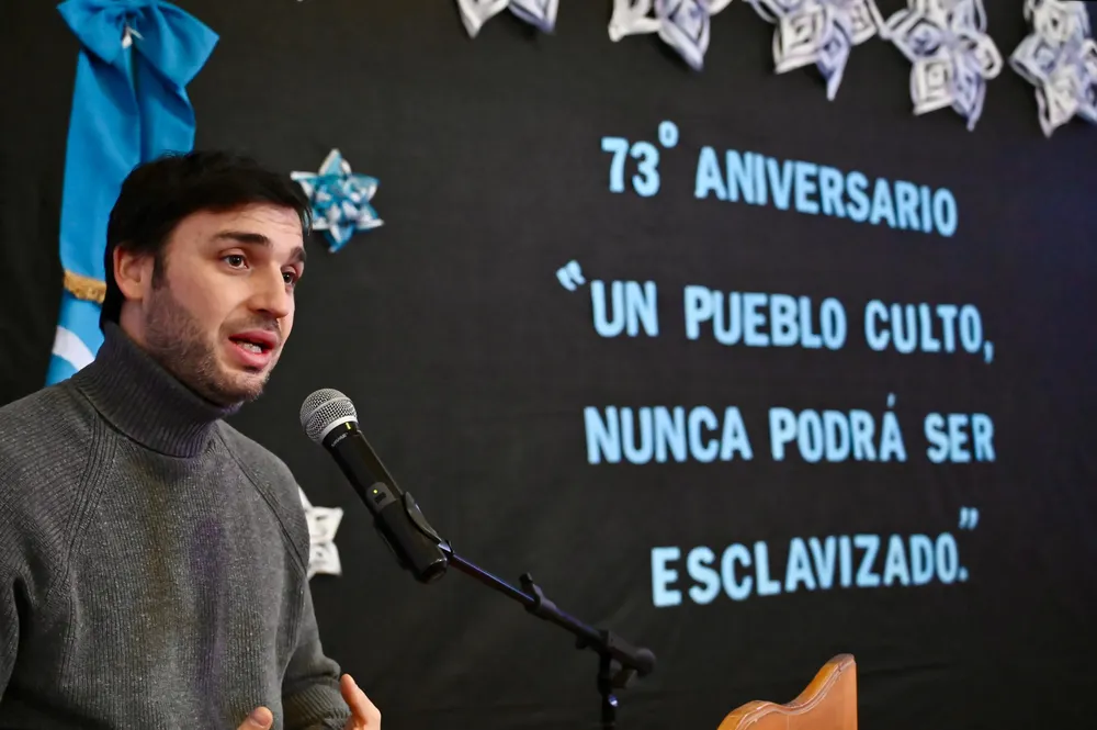 Torres en los festejos del aniversario del Dique Ameghino