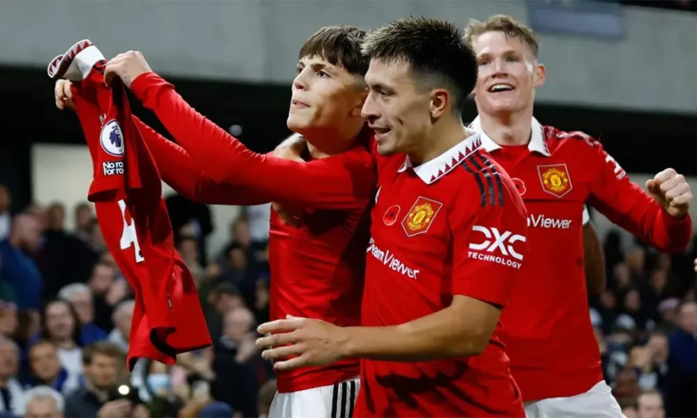 Alejandro Garnacho y Lisandro Martinez