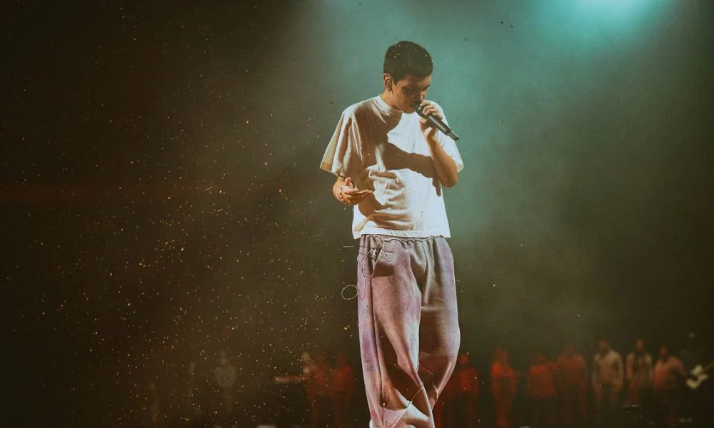 Milo J en la cancha de Vélez