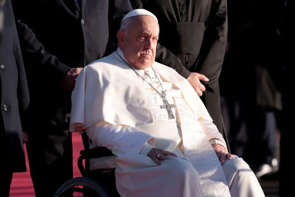 Francisco en silla de ruedas