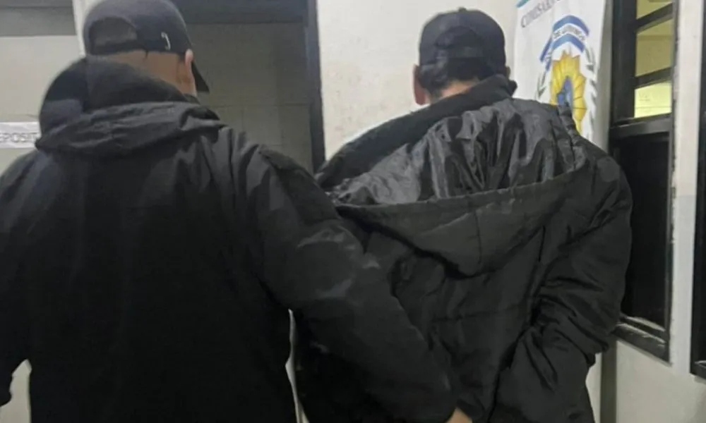 Setenido con pedido de captura