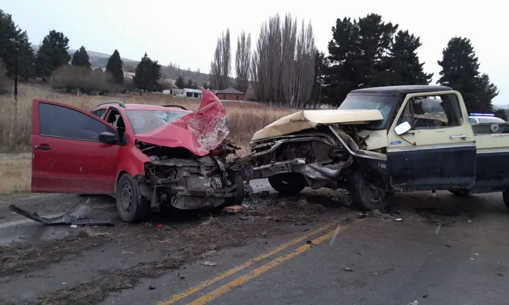 Fuerte choque en la ruta 259 (Foto: @Canal4Esquel)
