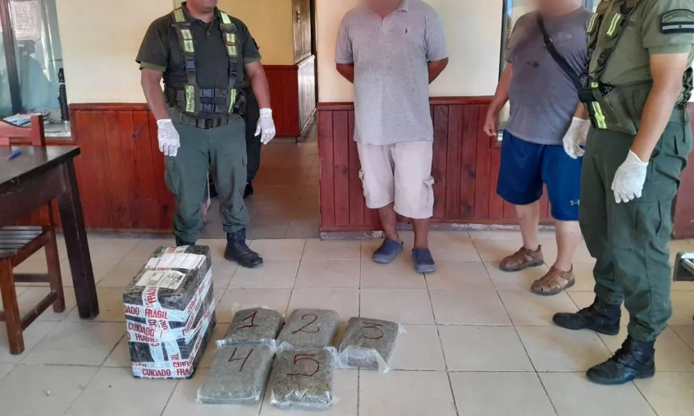 Lo detienen tras presentarse a retirar una encomienda con droga