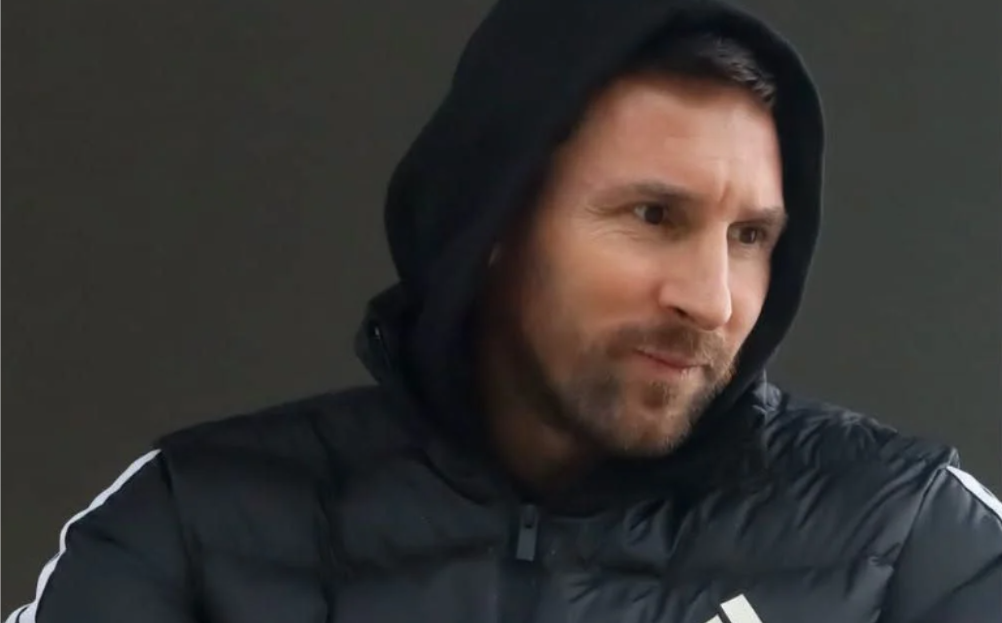 Messi siguió desde un palco el partido de Leones por la Primera C.