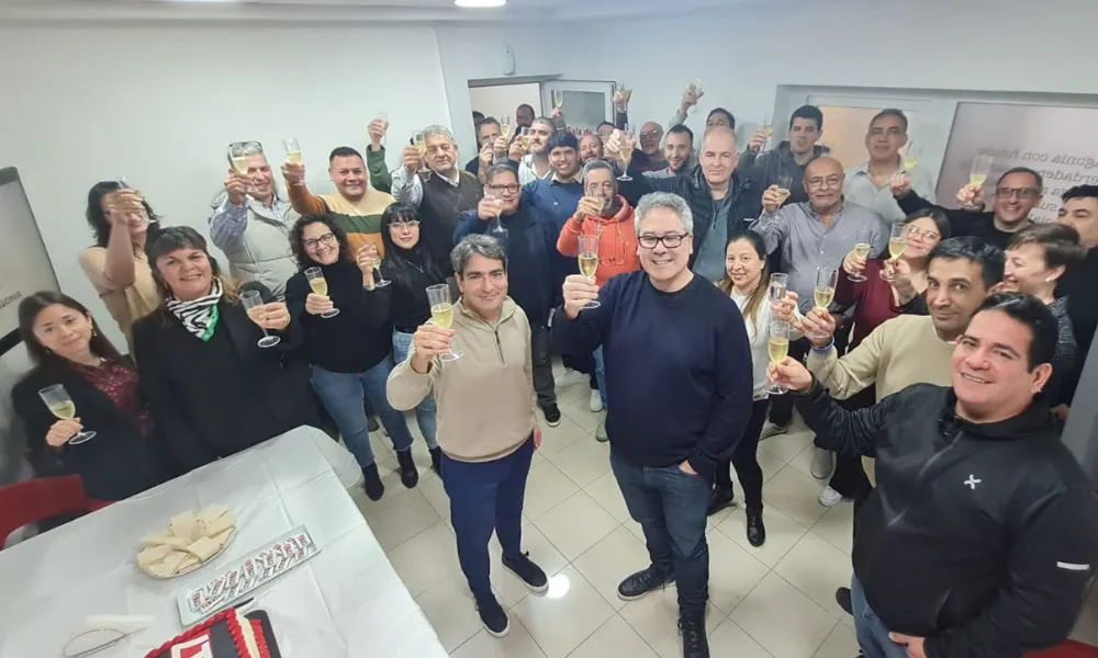 ANIVERSARIO DE LU17 BRINDIS