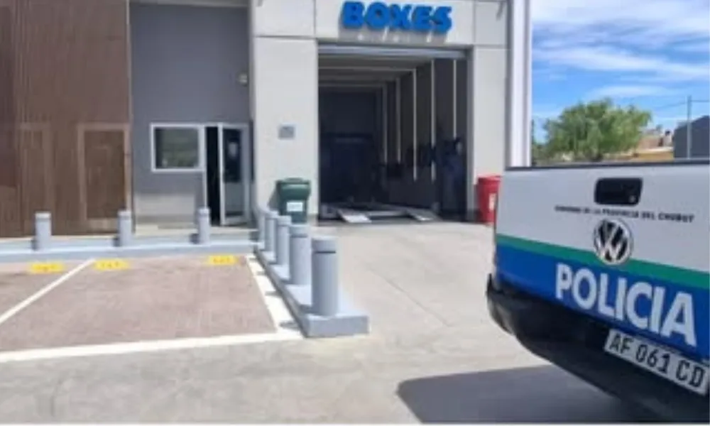 Robo en estación de servicio