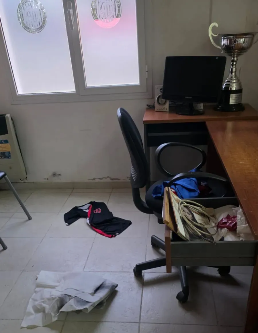 Robo y resistencia en Alumni