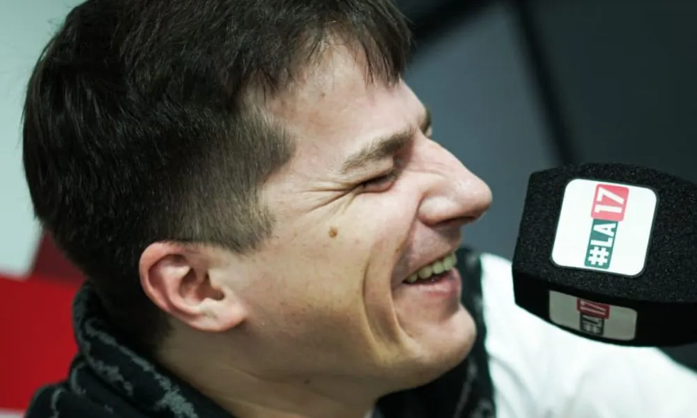 Nahuel Pennisi en los estudios de LA17 Foto Miriam Cedeira