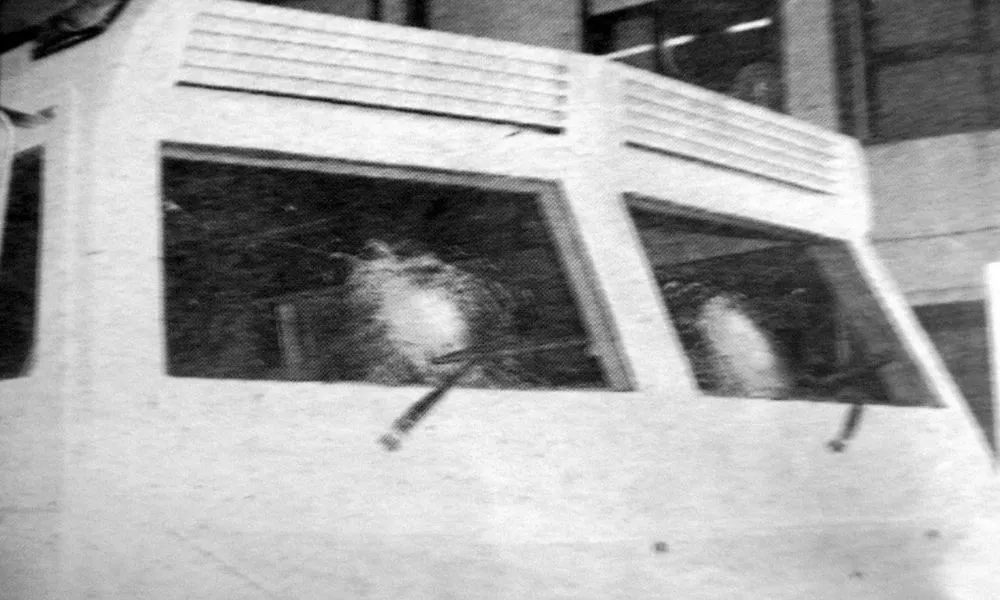 Archivo asalto al blindado parabrisas