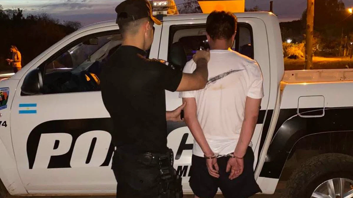 Detienen a conductor ebrio luego de huir
