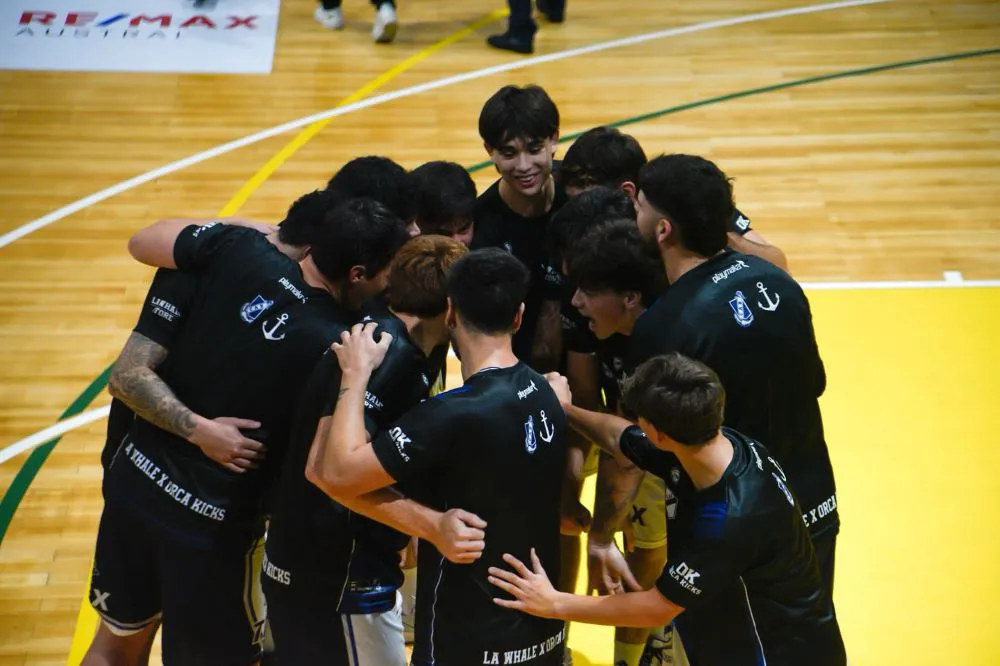 Huracán venció a Germinal por 81 a 64 y se mantiene como único líder.