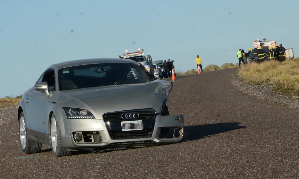 Audi TT involucrado en el choque