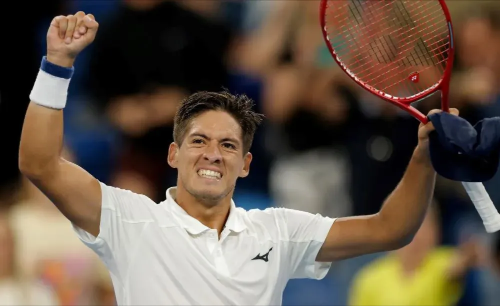 El tenista argentino ganó en Auckland y mantiene un inicio de temporada impecable