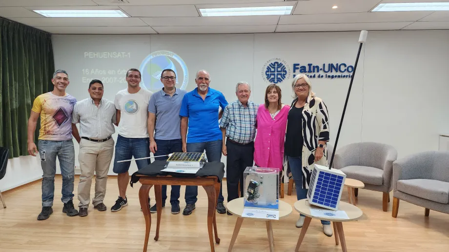 Creadores del PehuenSat 3