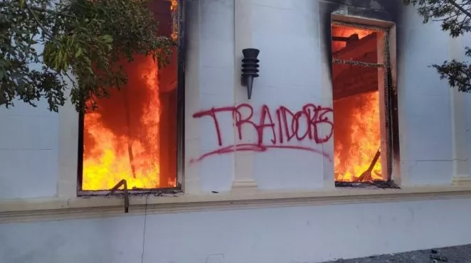 incendio casa de gobierno