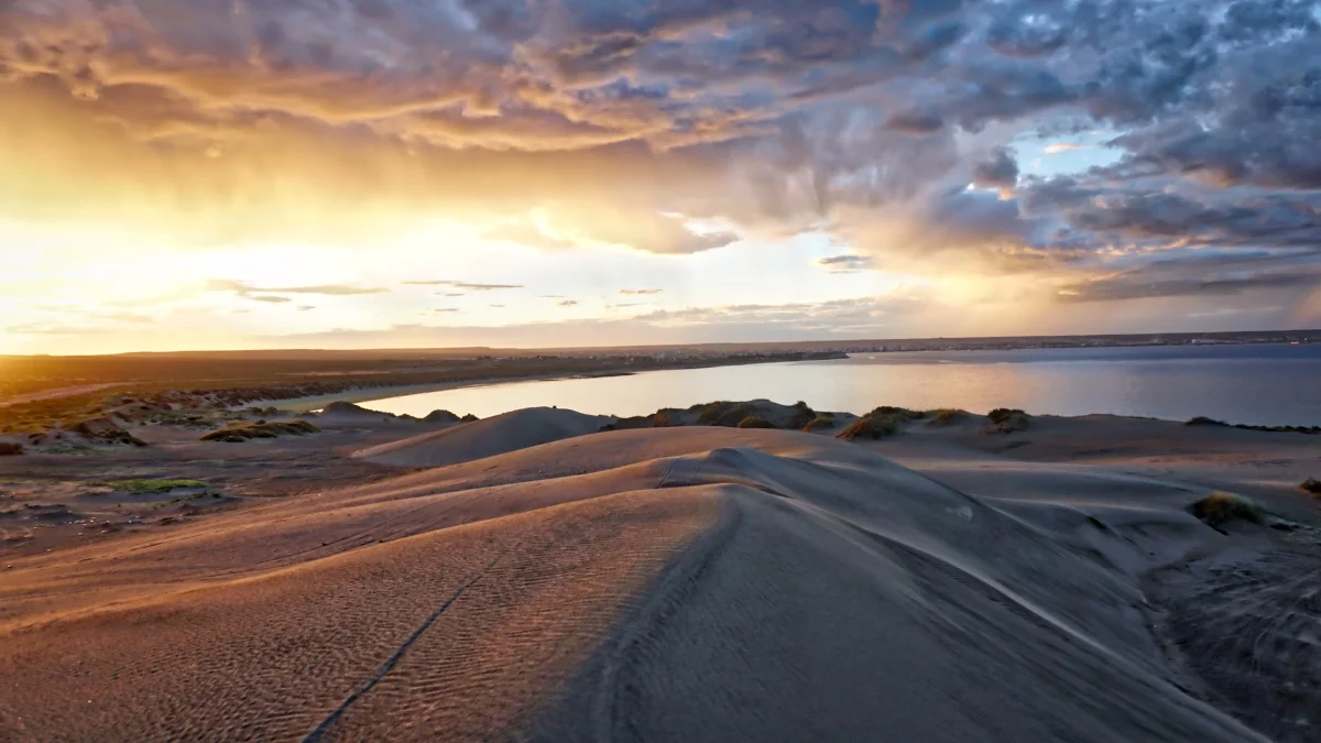 Medanos camino a Playa Paraná