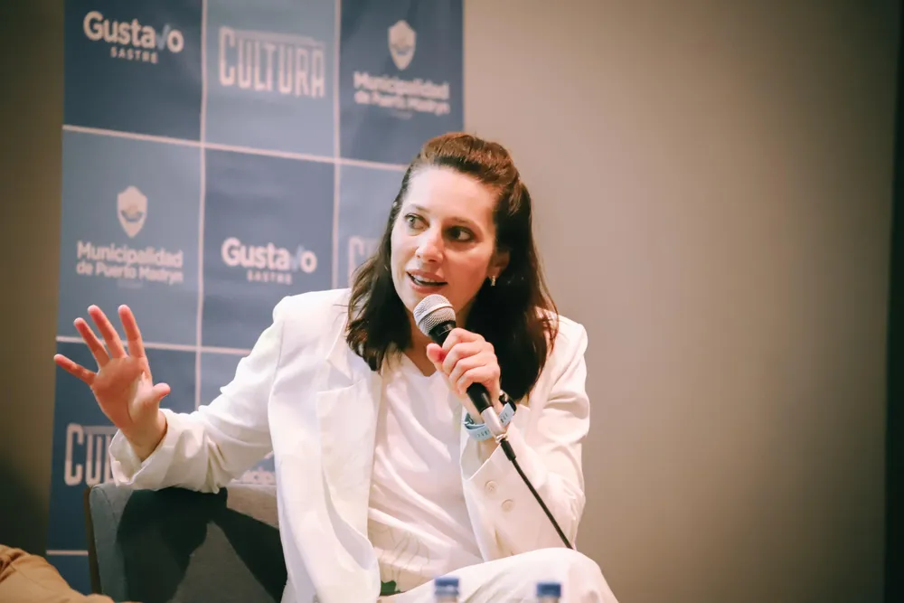 Lucía Salinas, periodista y escritora