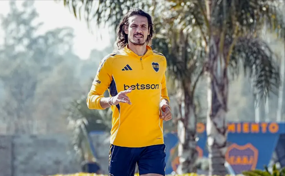 Edinson Cavani volvió a entrenarse de manera diferenciada y su presencia ante Barracas Central es incierta