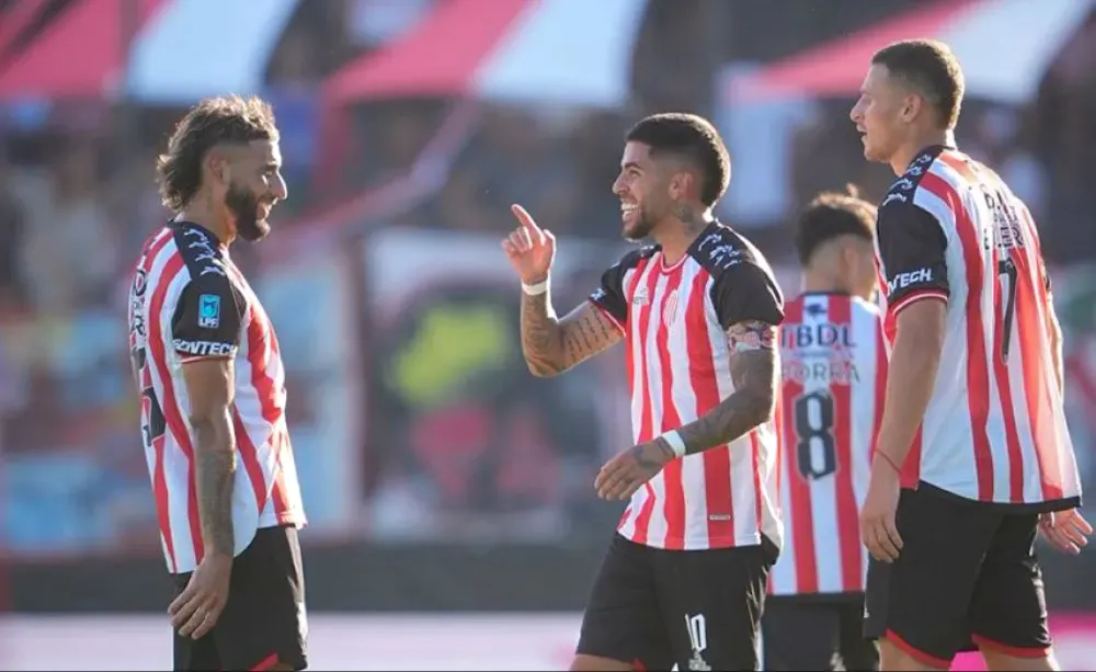 Dos acciones de pelota parada le dieron a Barracas Central una victoria que necesitaba