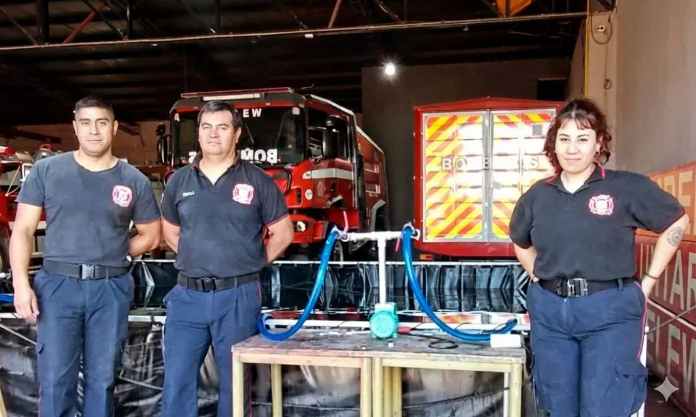 Bomberos en el cuartel principal de Trelew
