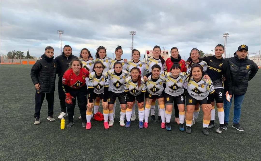 LAS AURINEGRAS VENCIERON A MORENO Y SIGUEN A PASO FIRME