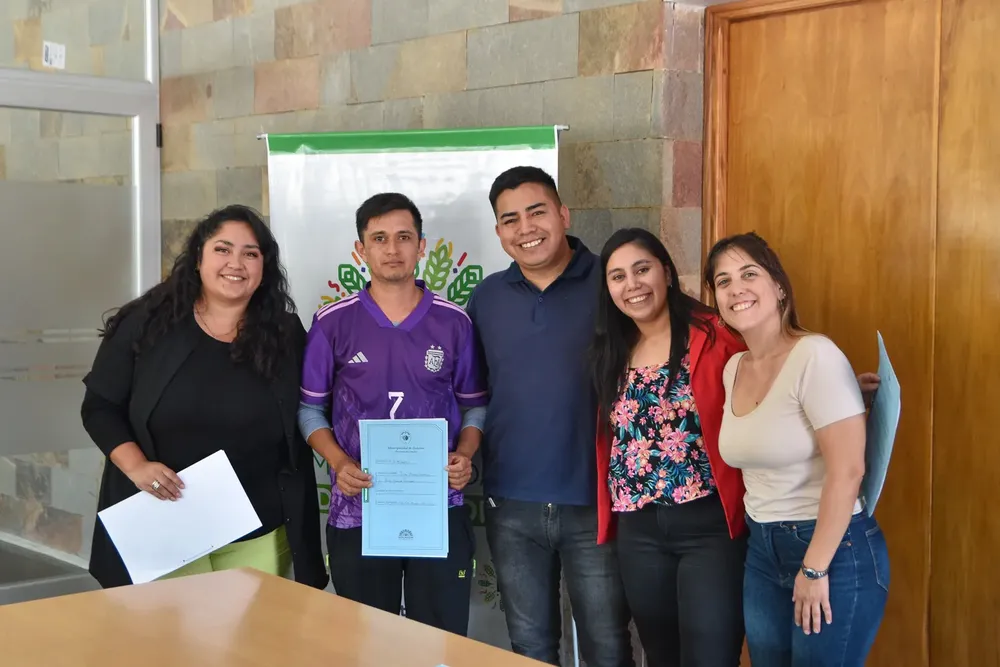 Terrenos sociales en Dolavon