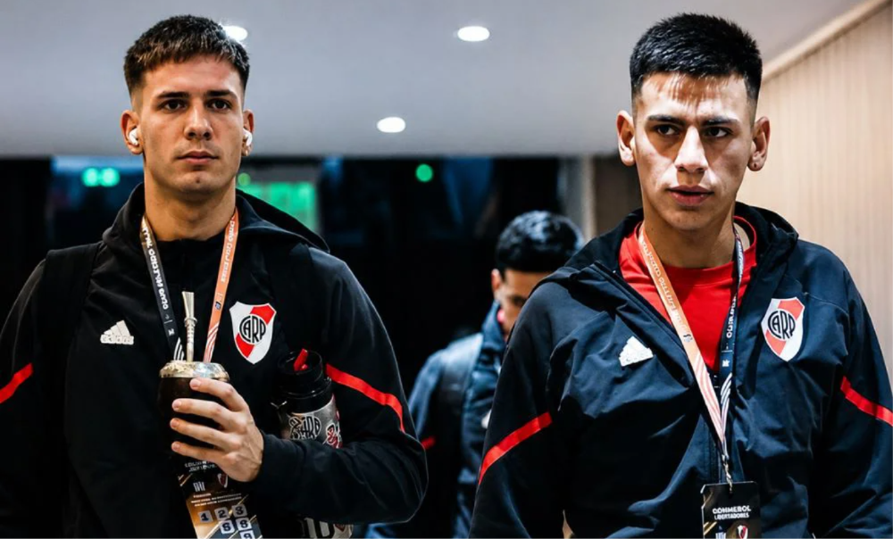 La dirigencia millonaria analiza alternativas para reforzar el plantel con Mastantuono y Echeverri.