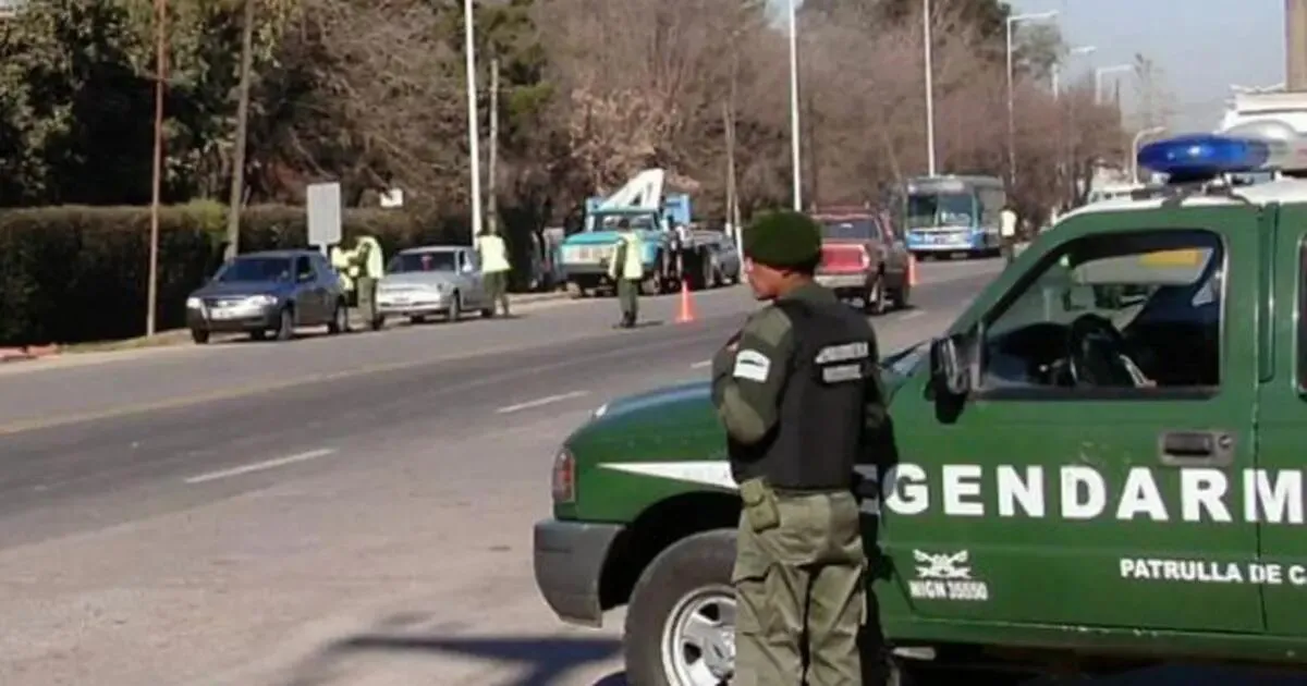 Gendarmería Nacional patrullando la vía pública