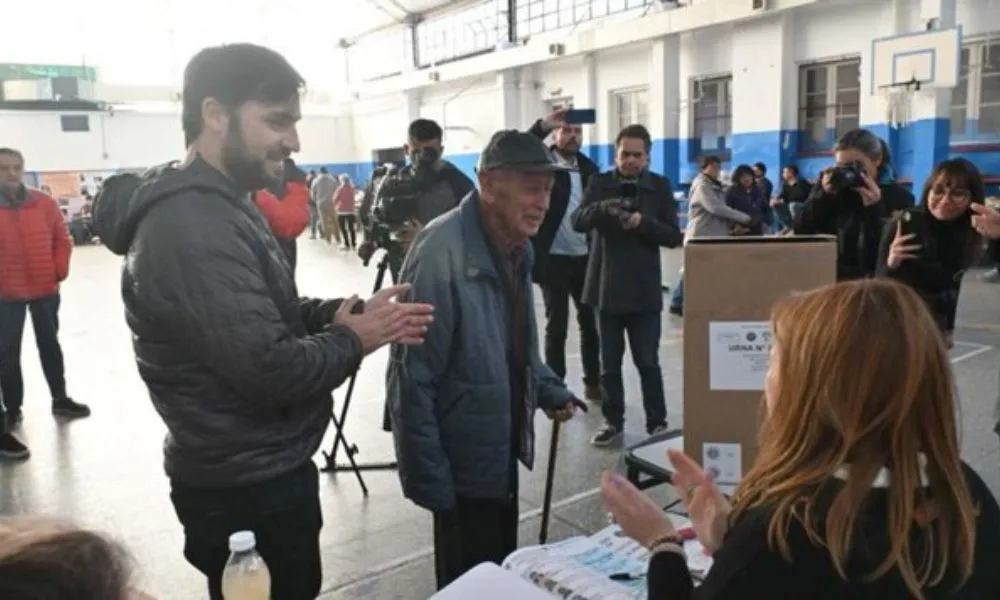 Ignacio Torres junto a su abuelo