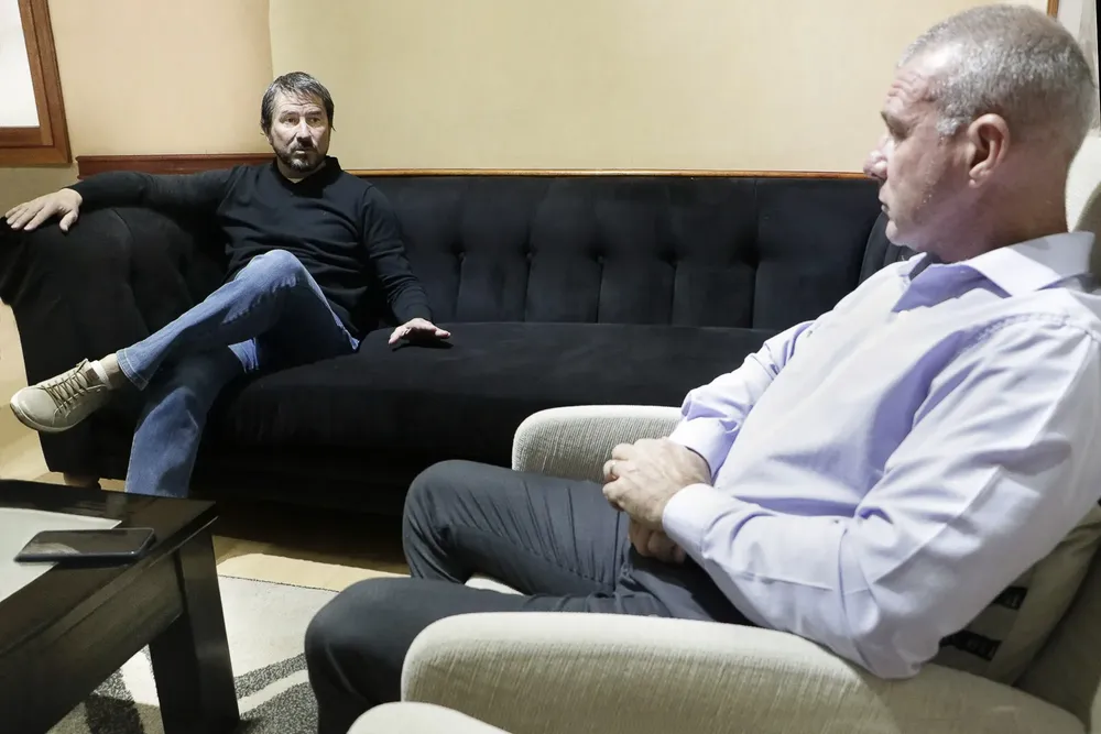 Merino recibio al intendente de Gaiman Dario James