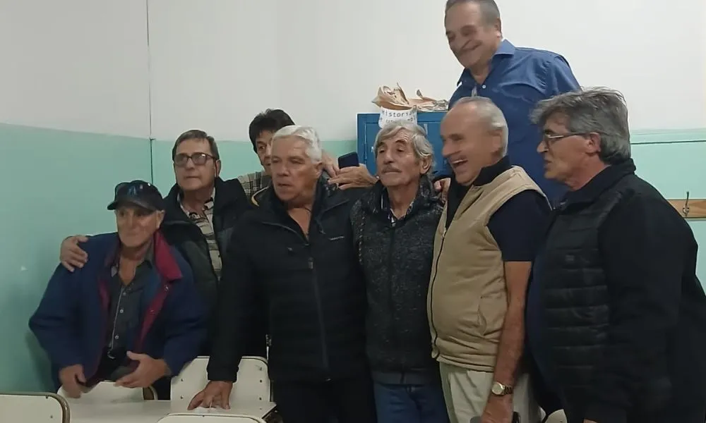 Escuela 84 de Madryn aniversario 8