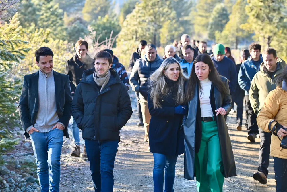 El gobernador Torres con anuncios en Epuyen