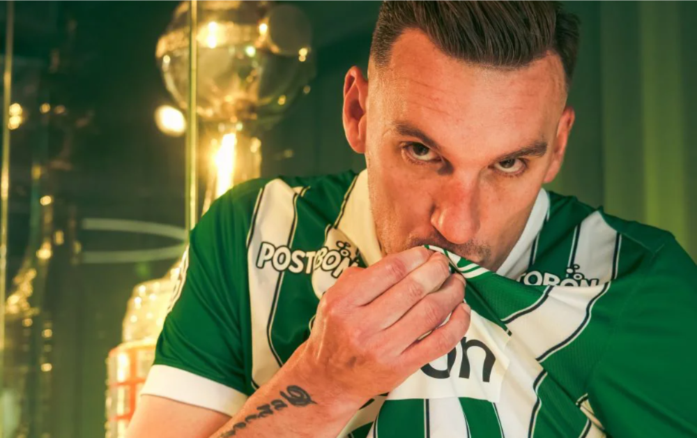 El club de Medellín lo presentó con un video que repasó sus años más exitosos.
