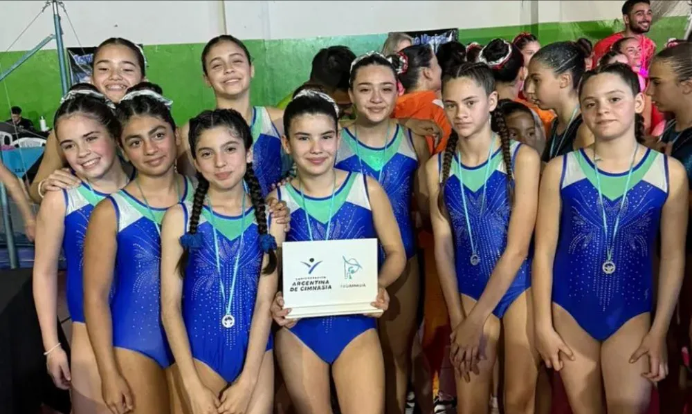El fin de semana pasado, las gimnastas del Club Ferro viajaron a Mar de Ajó para competir a nivel nacional