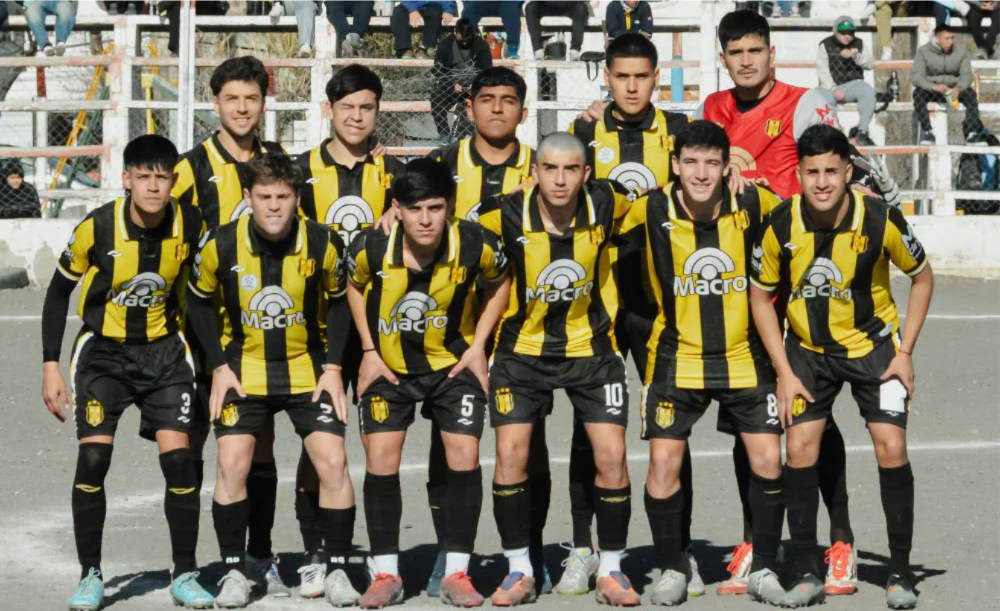 Deportivo Madryn. Foto Naiara Escobar - 𝐃𝐚𝐢𝐫𝐚.
