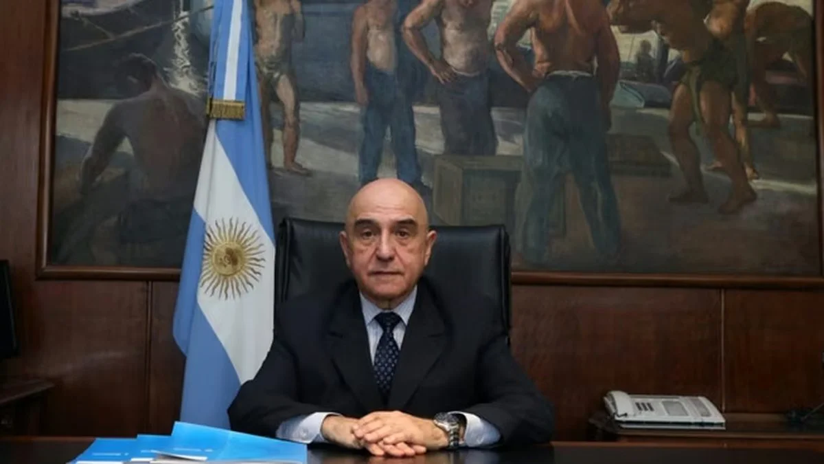 Alejandro Vilches renuncio a su cargo