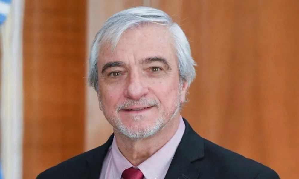 Geologo Carlos Cuburu